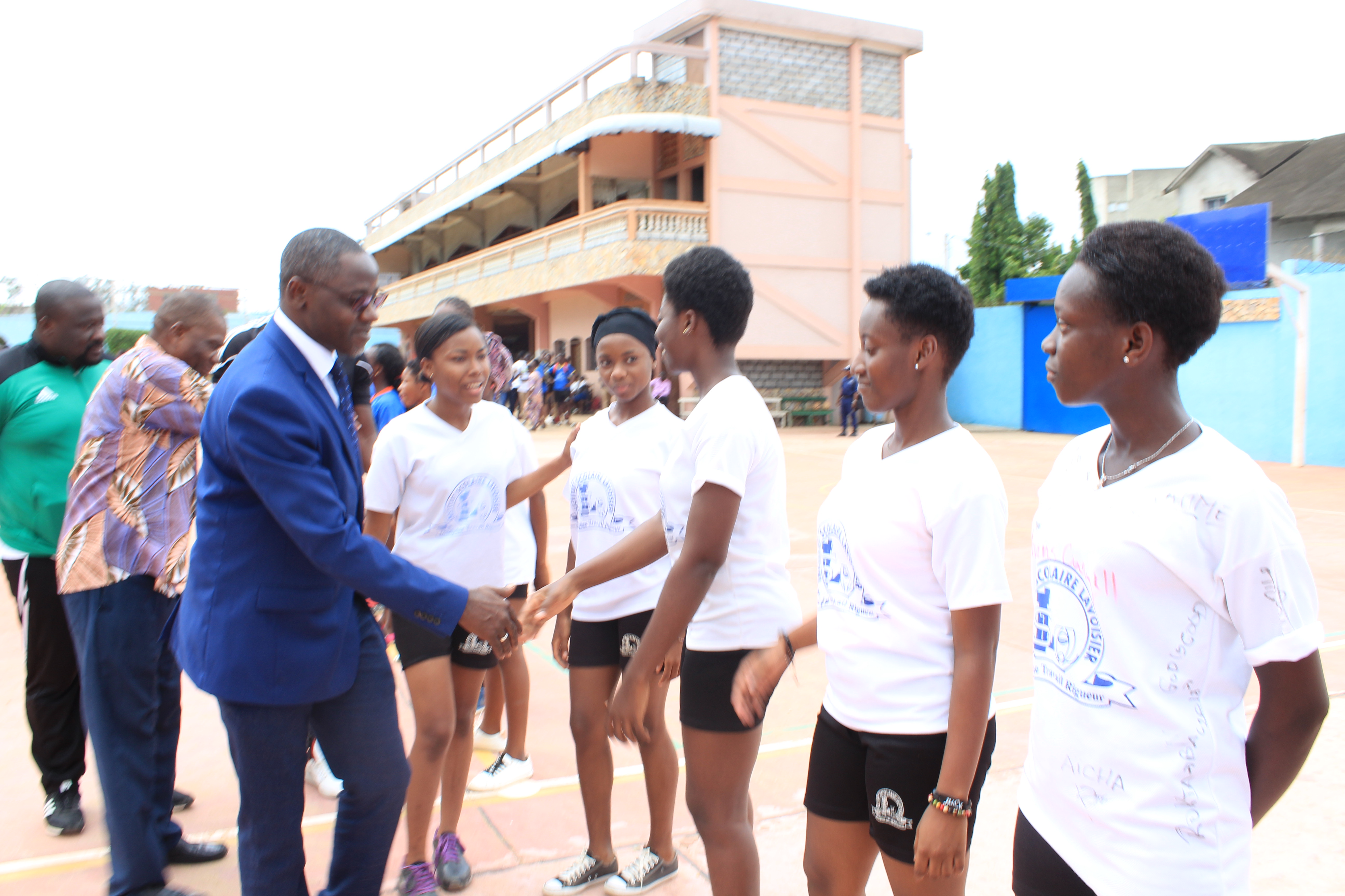 FESTIVITES DE FIN D'ANNEE AU GROUPE SCOLAIRE LAVOISIER