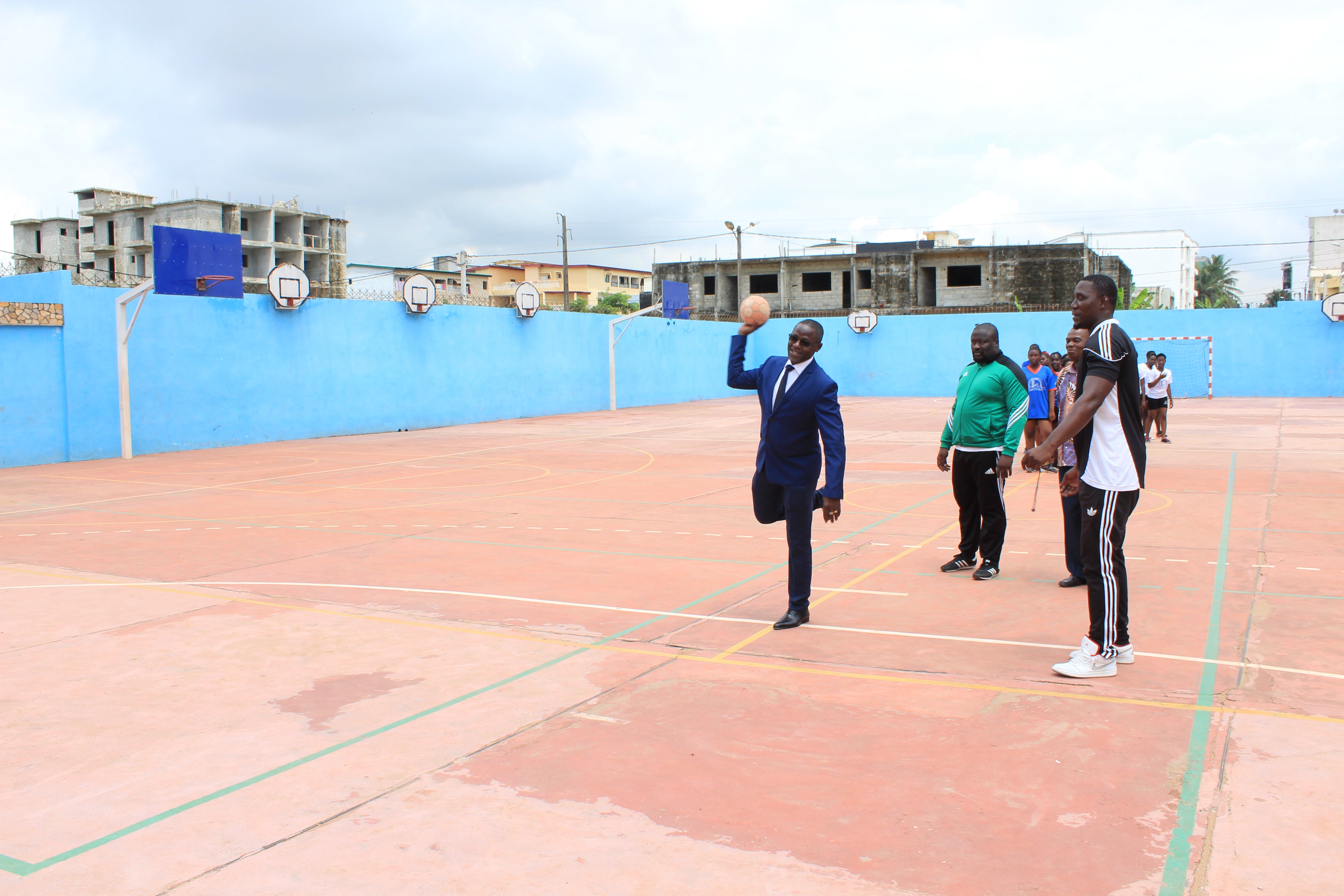 FESTIVITES DE FIN D'ANNEE AU GROUPE SCOLAIRE LAVOISIER 